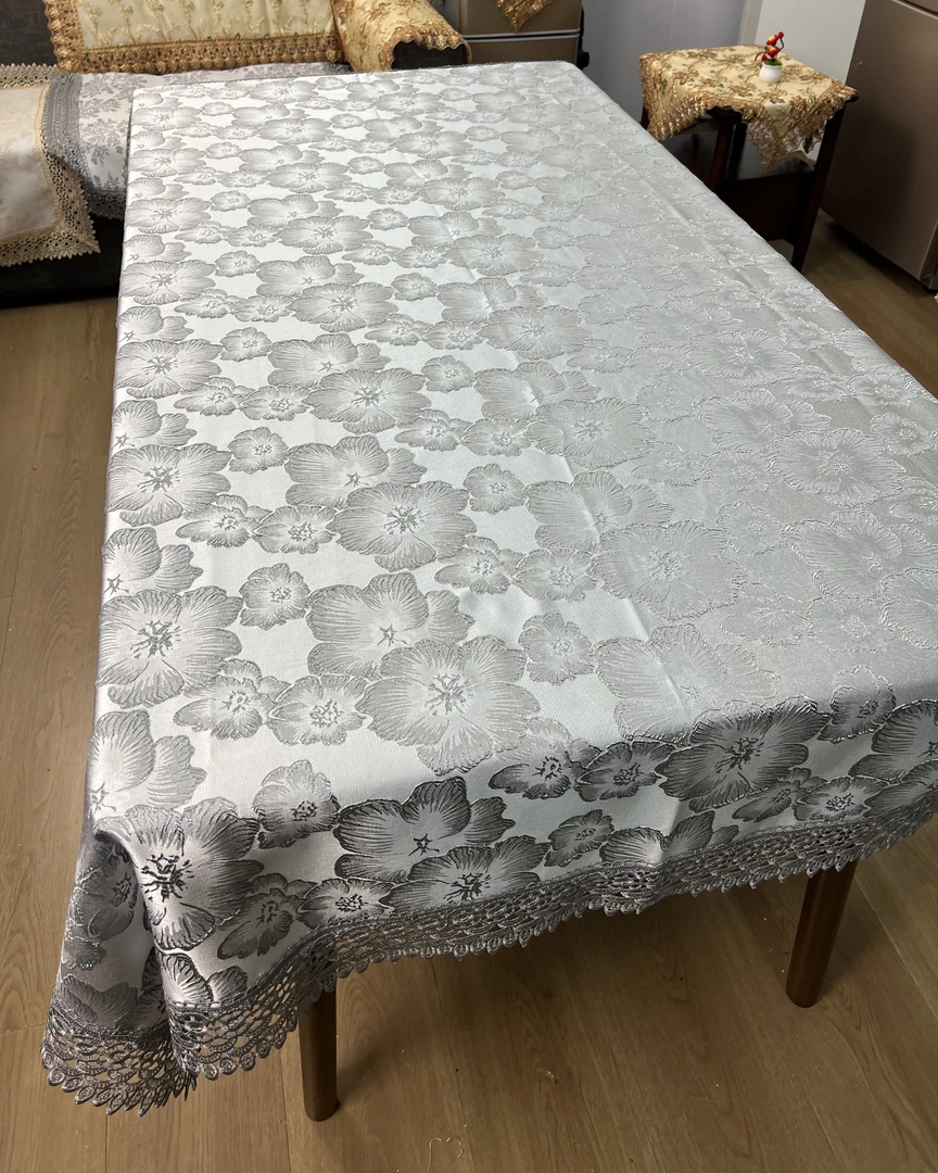 D13 浮雕灰色 (130X180cm）餐桌布，茶几布，电视机75寸盖巾