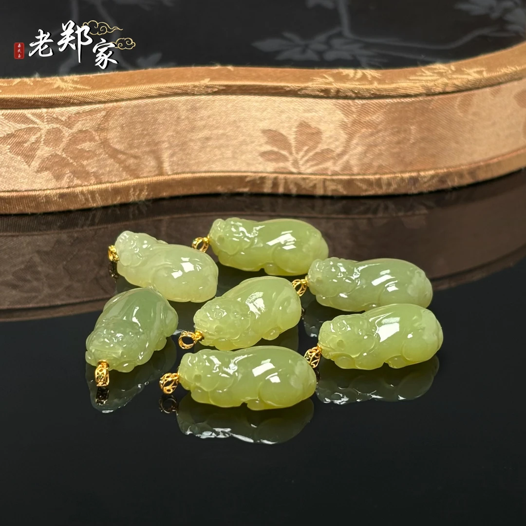 【老郑家】18K金和田玉貔貅挂件 3262  多样性发1件 约24*14*8mm