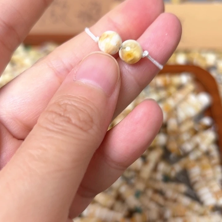 蜜蜡未镶嵌裸石7.3mm一对