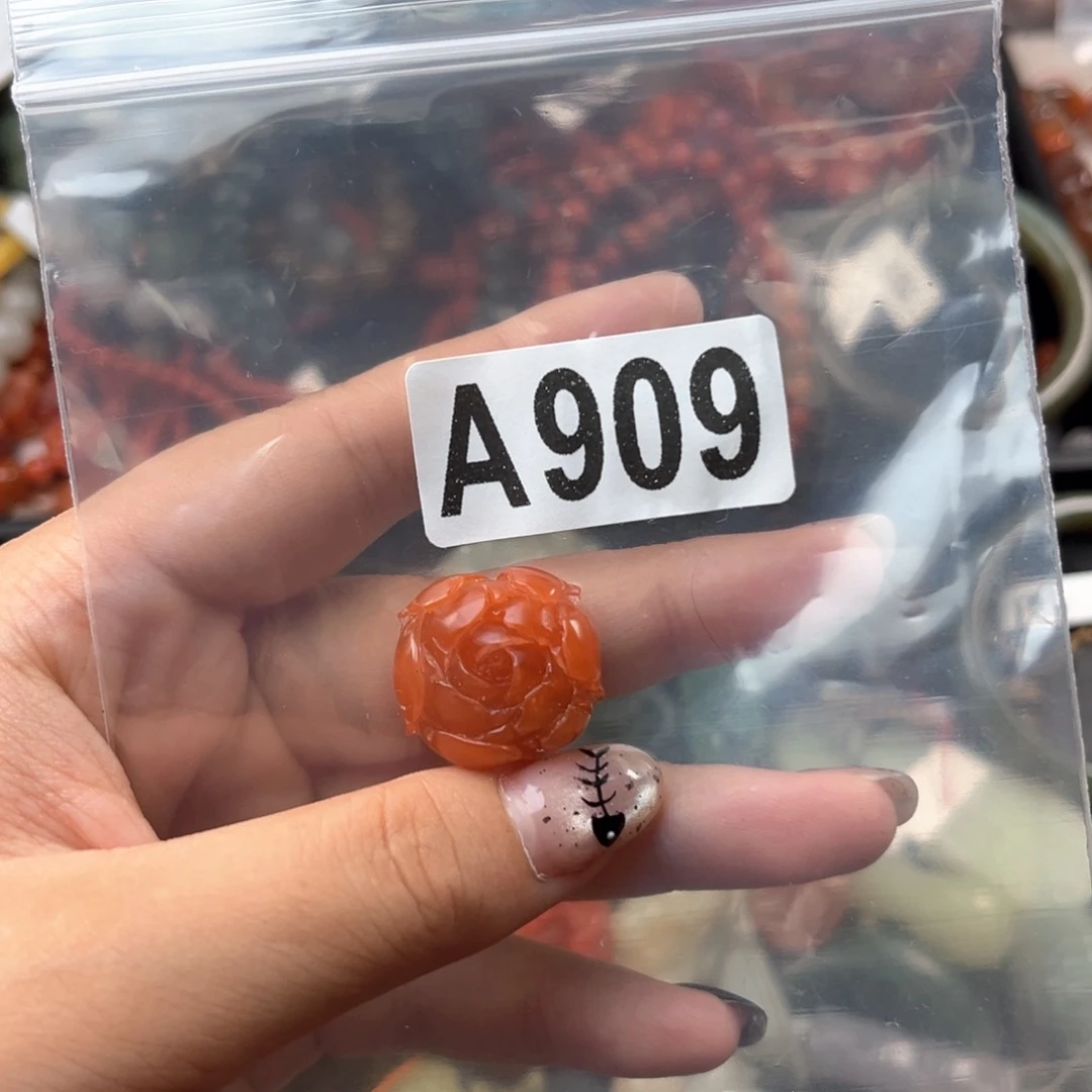 未镶嵌南红玛瑙珠宝奇石