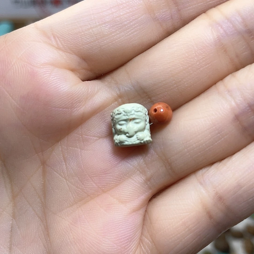 南红玛瑙配饰未镶嵌