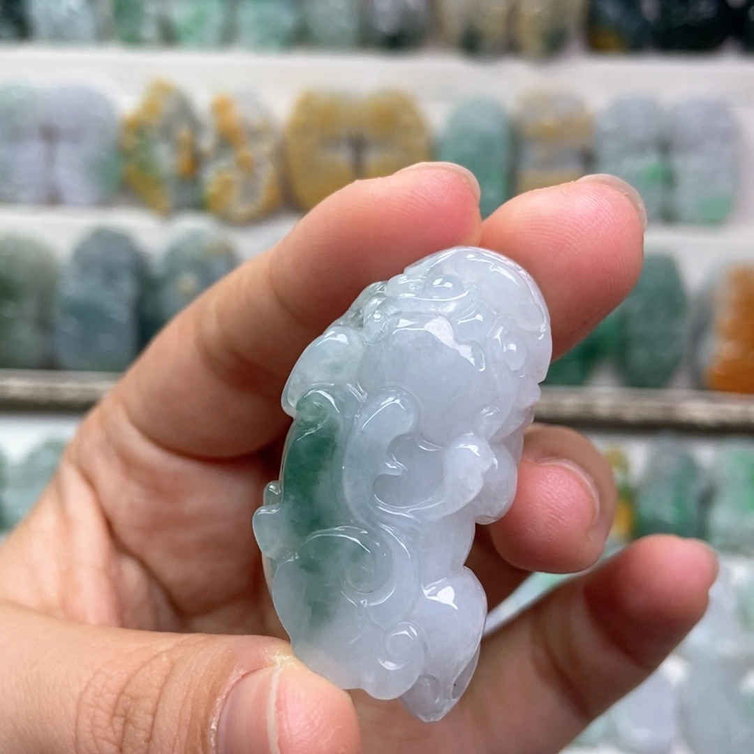 翡翠未镶嵌吊坠(赠链)
