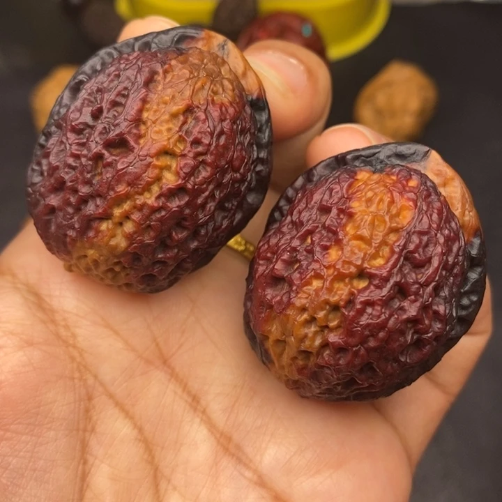 文玩核桃吊坠39尺罗汉头