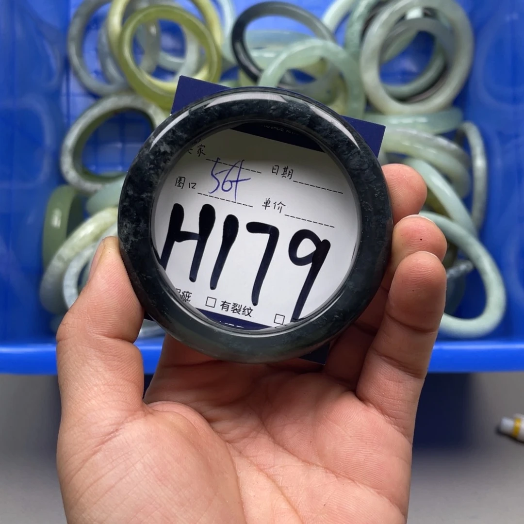 岫玉手镯手镯未镶嵌