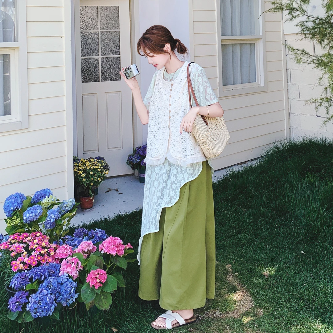 夏季出游ootd穿搭套装文艺氛围感马甲不规则蕾丝上衣阔腿裤三件套