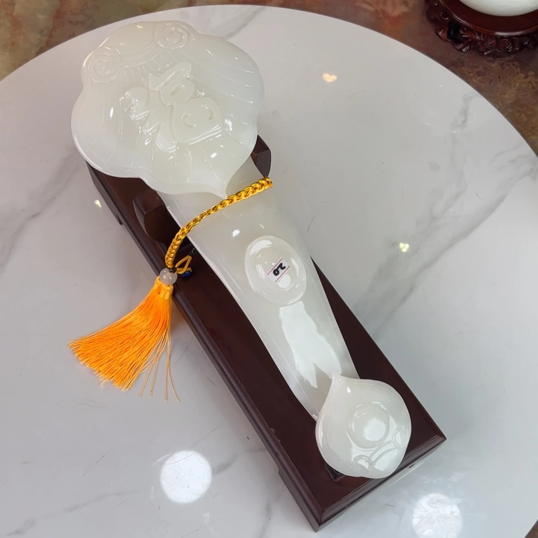 玉精品天然白冰料如意摆件