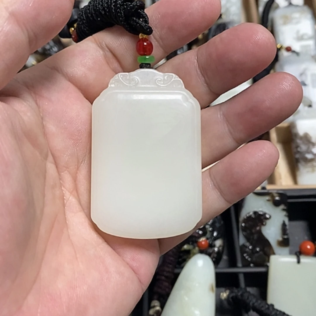 【闪购商品】和田玉未镶嵌颈饰溪*