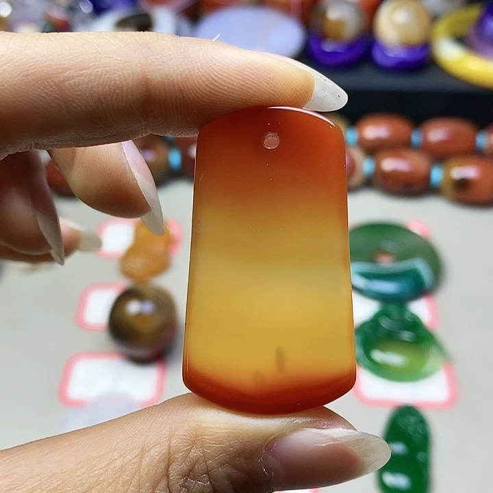 玛瑙/玉髓吊坠(不含链)未镶嵌拾****石