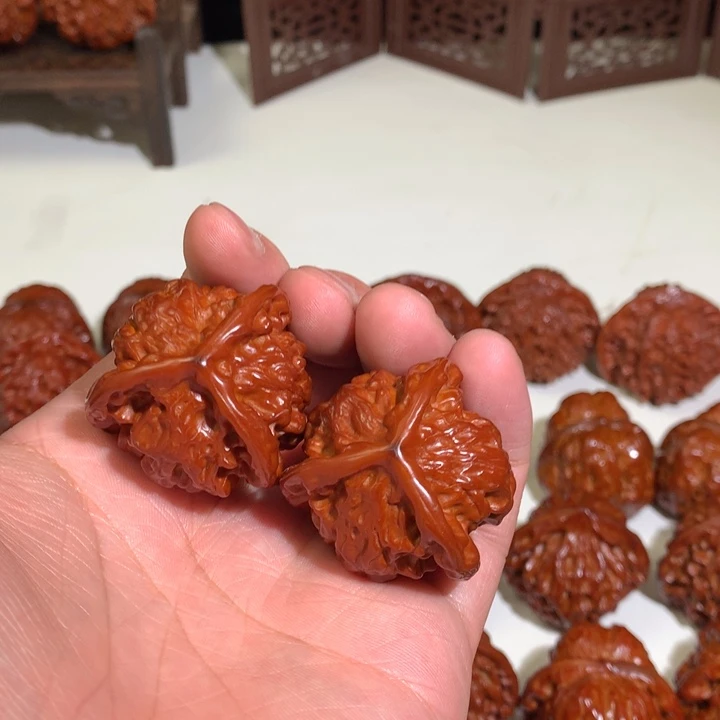 文玩核桃把件三愣