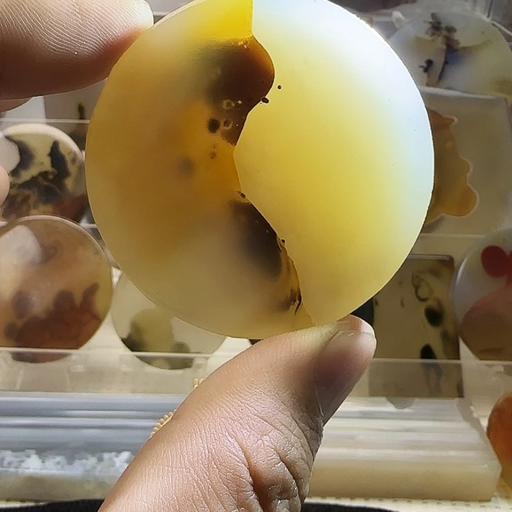 玛瑙/玉髓未镶嵌珠宝奇石