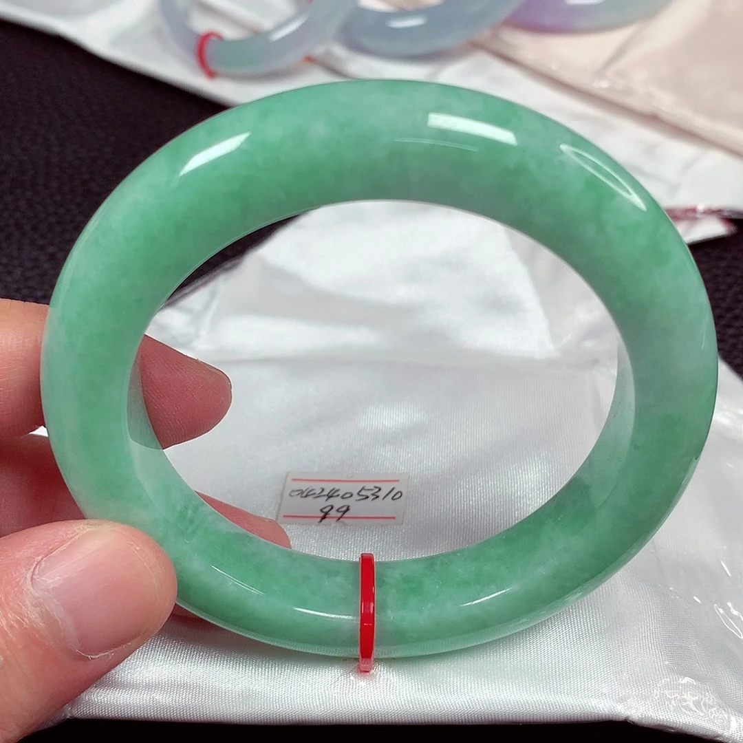 翡翠未镶嵌手镯天然翡翠手镯