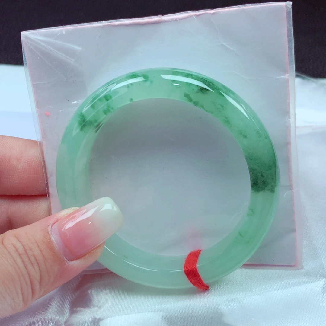 未镶嵌手镯翡翠手镯