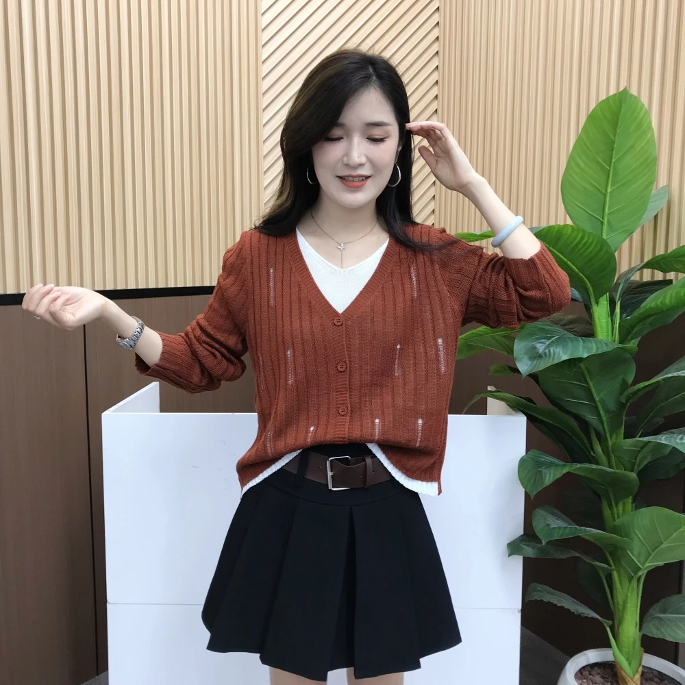 设计感假两件撞色V领针织衫女2025秋季新款韩版欧韩显瘦冰丝