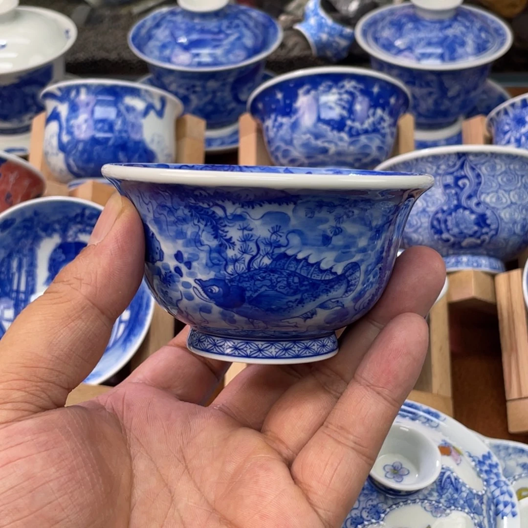 月和  满绘鱼藻纹压手杯
