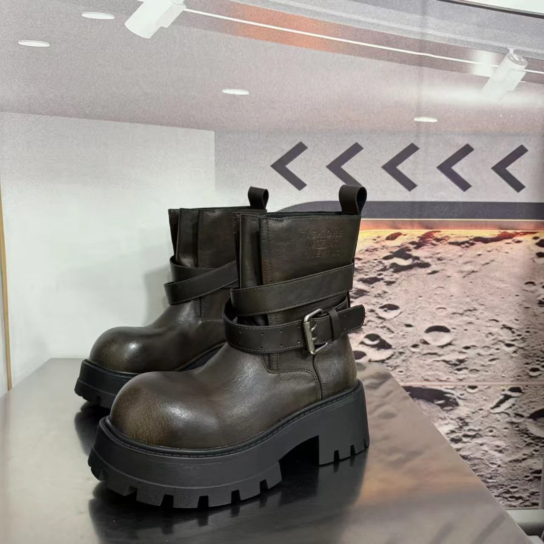 788-1新款2025精品百搭潮流马丁靴中筒烟筒黑色女士