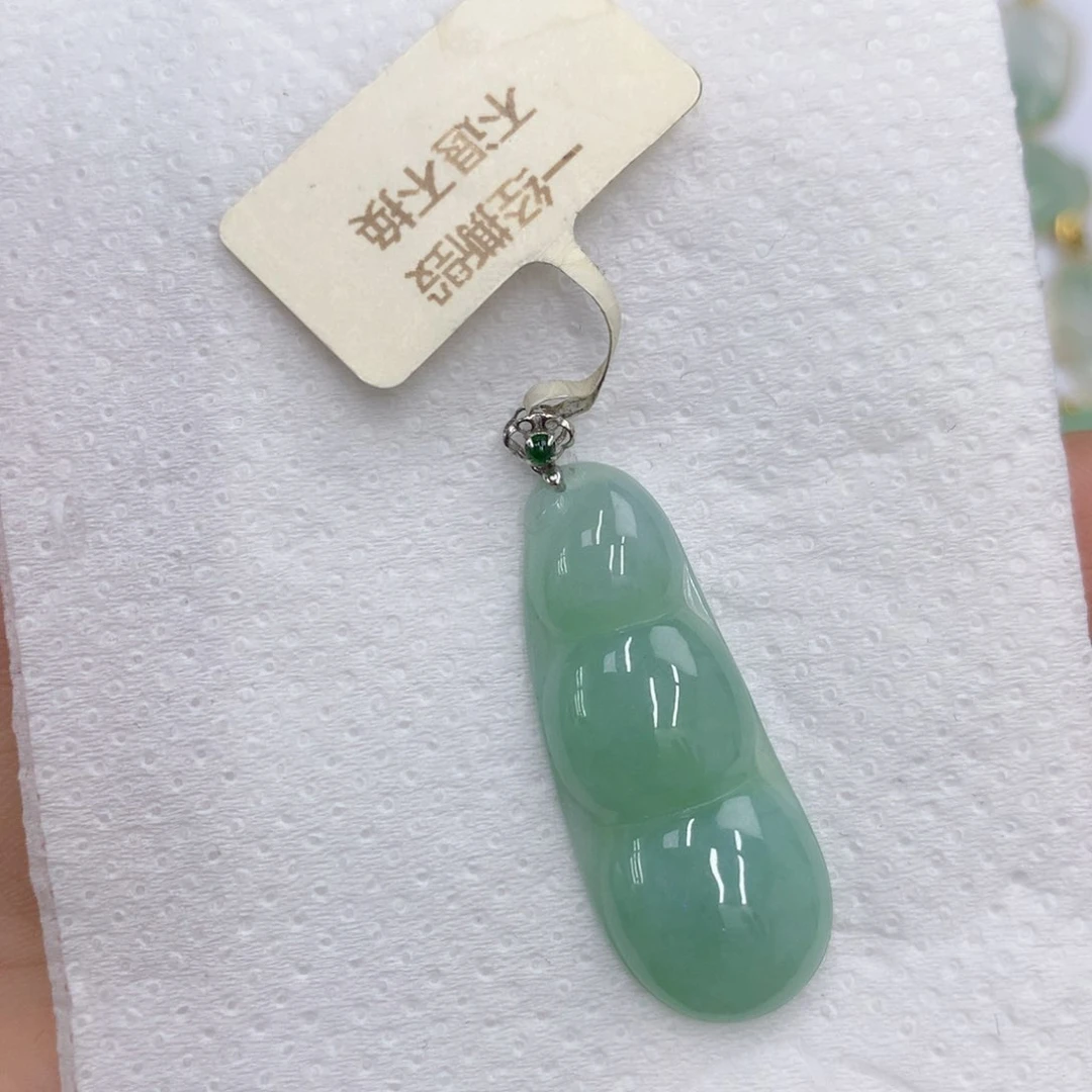 翡翠18K金镶嵌颈饰翡翠