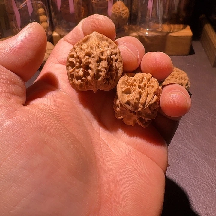 J****核桃文玩核桃野生3号福利