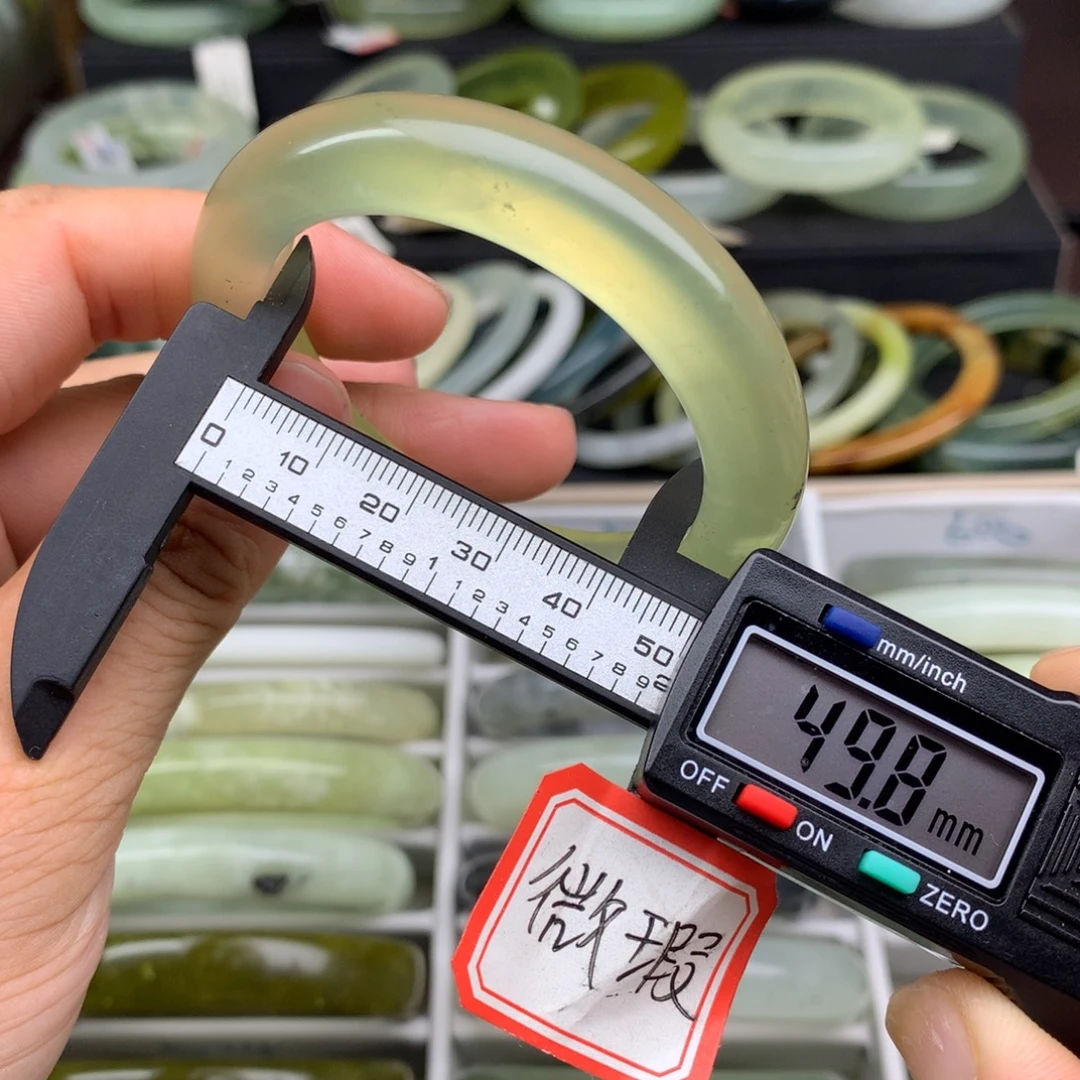 未镶嵌蛇纹石玉手镯595