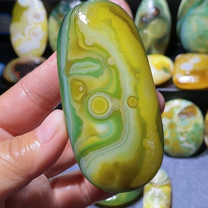 玛瑙/玉髓未镶嵌珠宝奇石