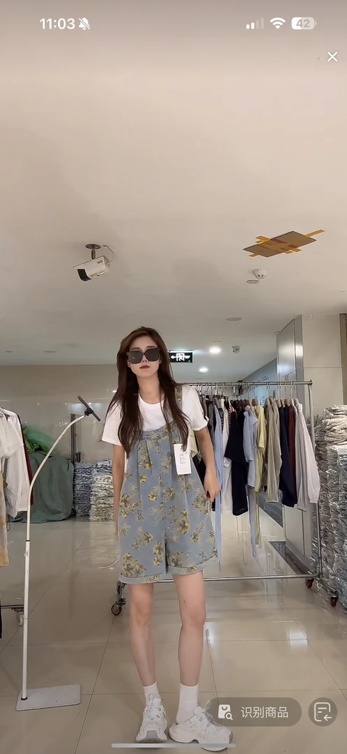 【柒汐】推荐印花拼色背带短裤套装25135