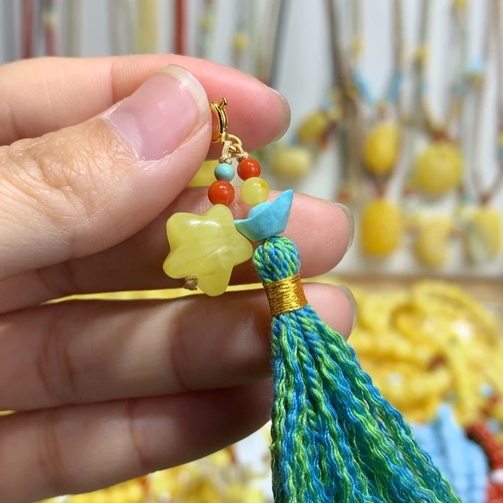 蜜蜡未镶嵌裸石配饰