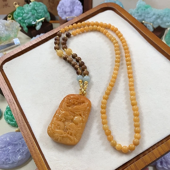 翡翠未镶嵌颈饰翡翠吊坠