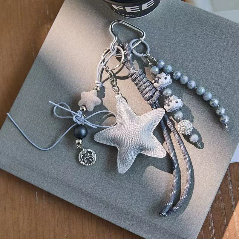 一条简约风包挂件便携款钥匙挂饰ins风