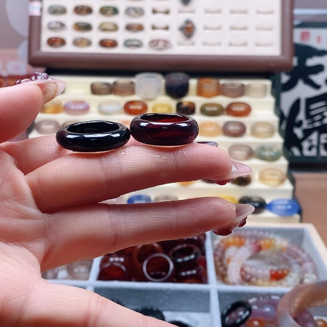 玛瑙/玉髓戒指未镶嵌张**…