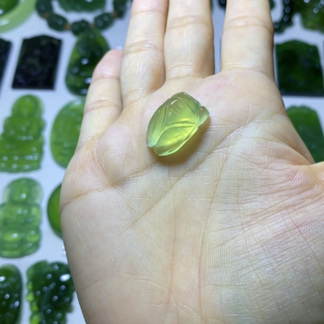 【闪购商品】未镶嵌蛇纹石玉颈饰