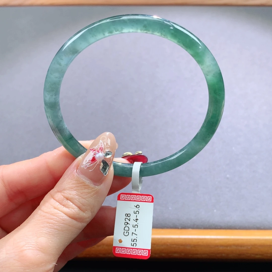 翡翠手镯未镶嵌天然翡翠手镯叮当镯