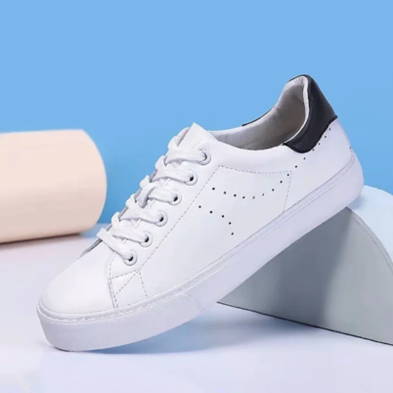 直播展示运动休闲鞋