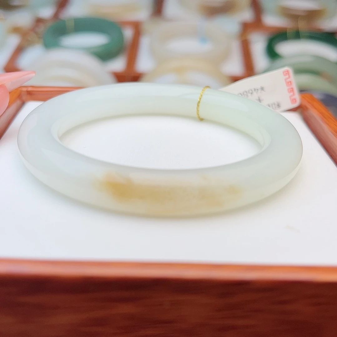 和田玉未镶嵌手镯51