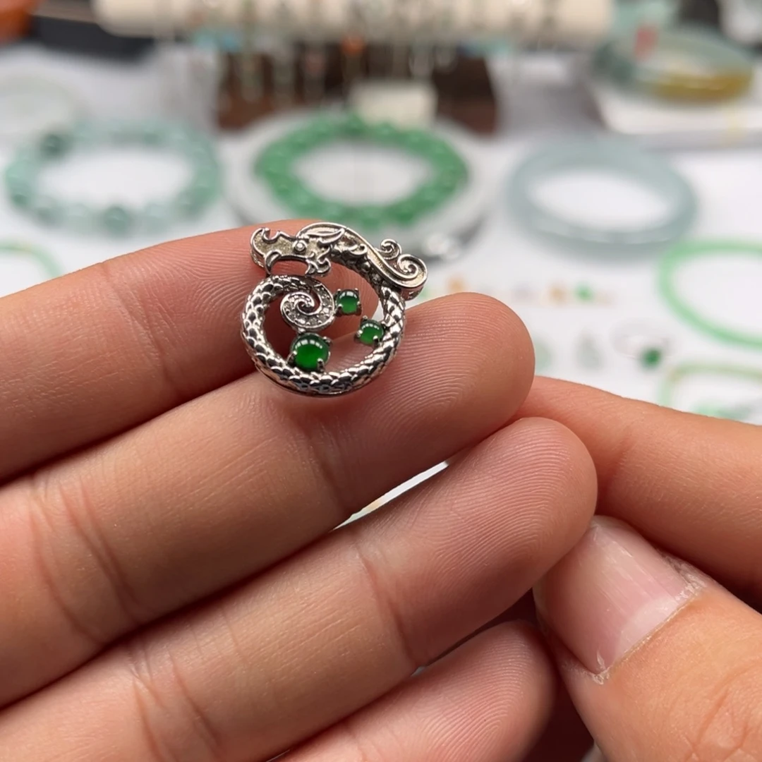 翡翠银S925镶嵌颈饰福利