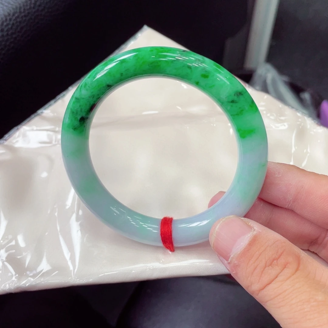 翡翠未镶嵌手镯翡翠