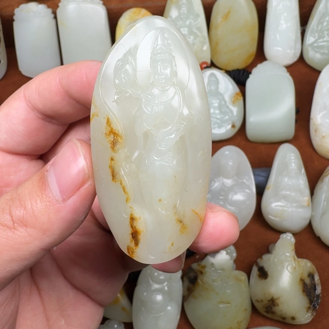 和田玉未镶嵌颈饰