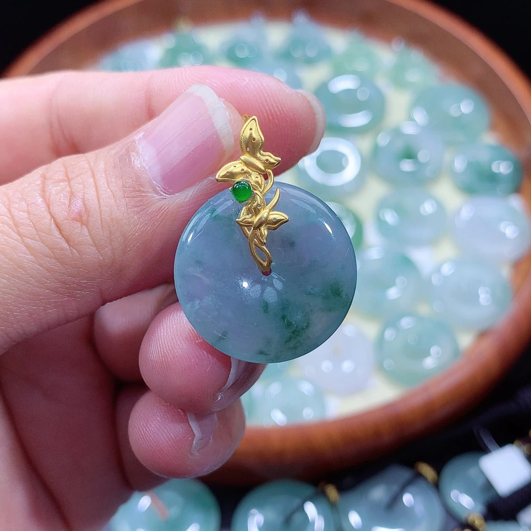 翡翠吊坠(不含链)18K金镶嵌