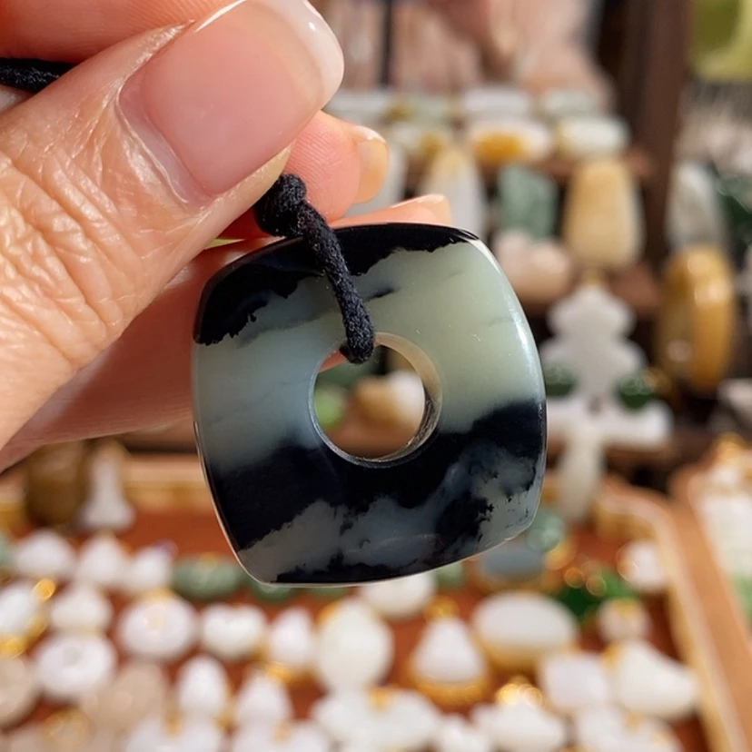 【闪购商品】和田玉未镶嵌颈饰虞*人