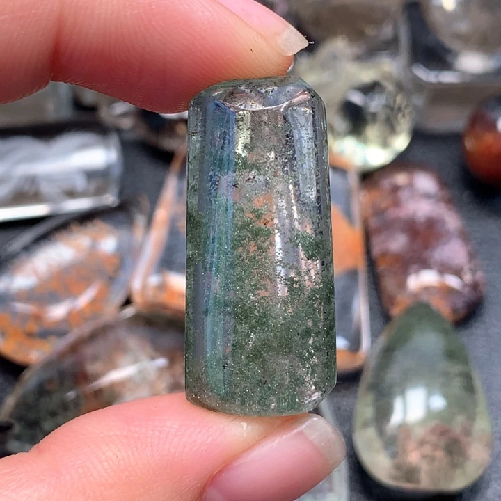 未镶嵌颈饰水晶爱****）水晶