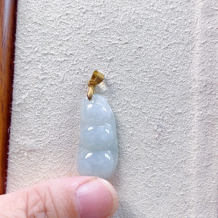 翡翠未镶嵌颈饰孤品
