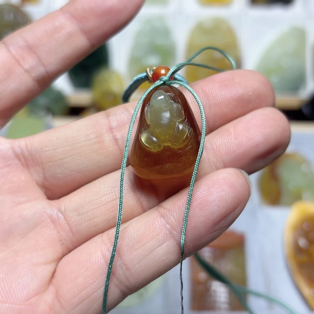 蛇纹石玉吊坠(不含链)未镶嵌毛*