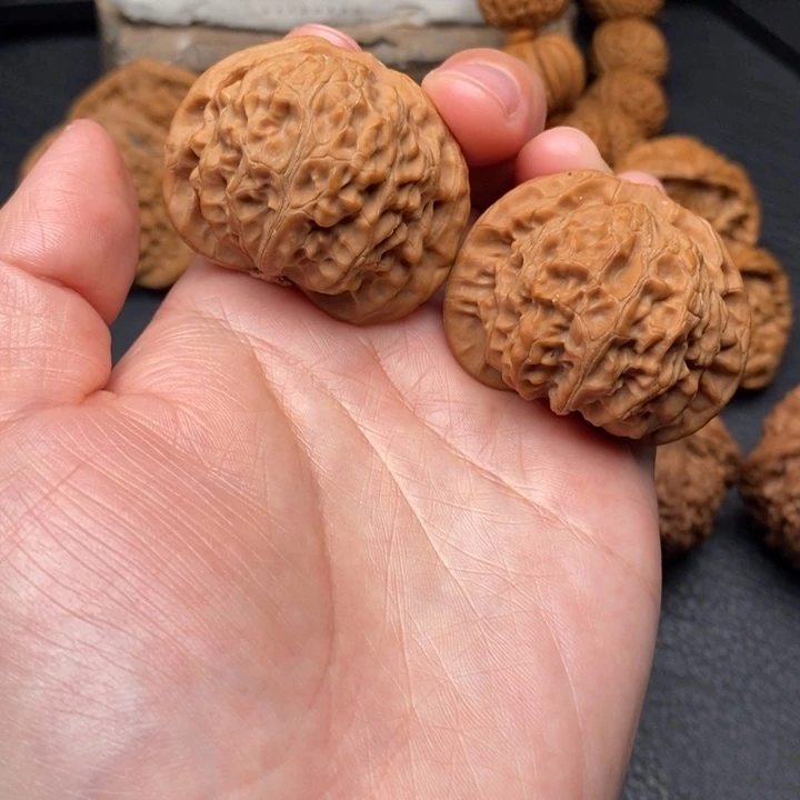 桃核把件全品41宫灯