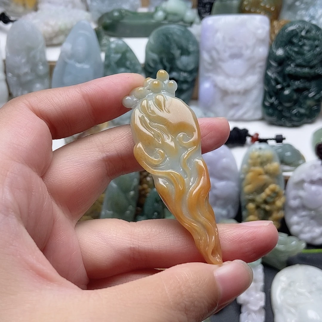 翡翠未镶嵌颈饰翡翠