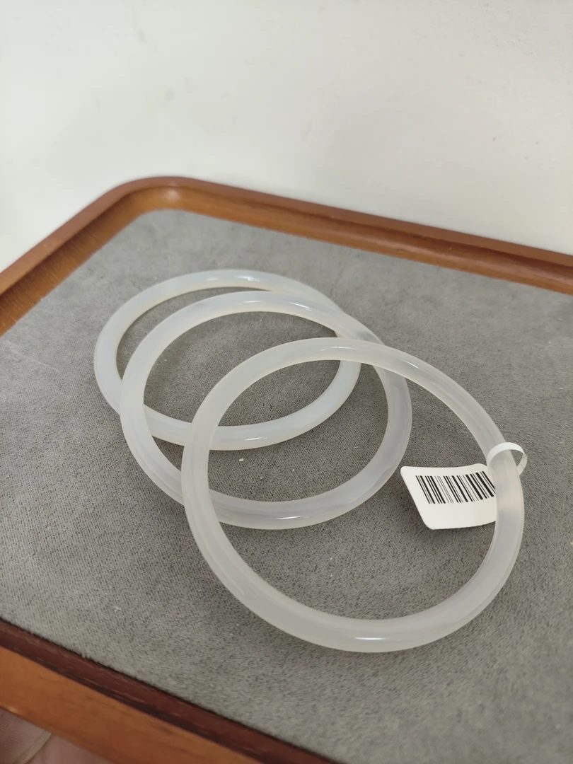 精品白月光圆条手镯多样性发一   60圈口不接受备注