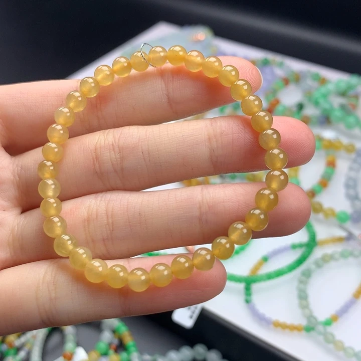 翡翠手镯未镶嵌卡