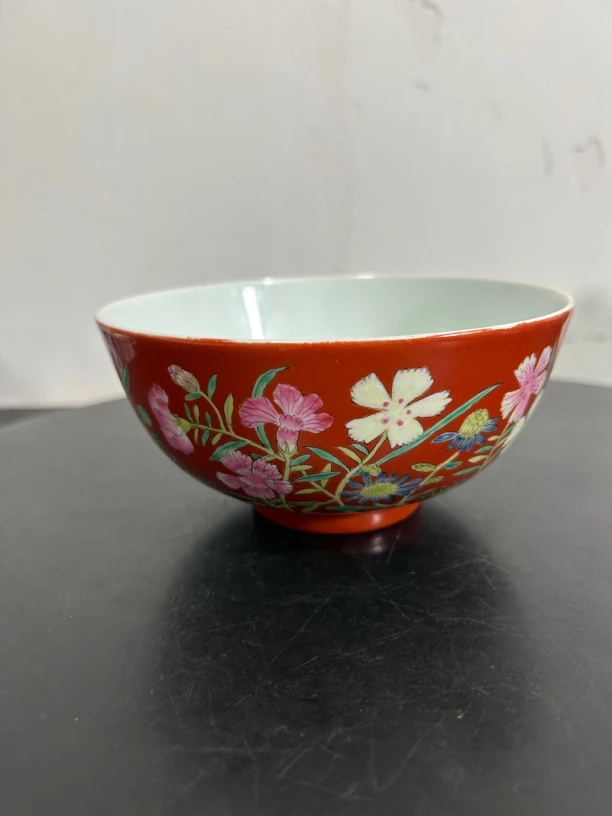 珐琅彩花卉纹碗。。。。。。