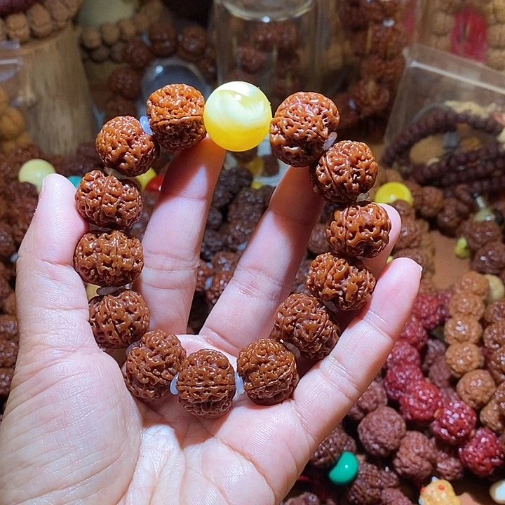 吊坠金刚菩提205玉华白蜜