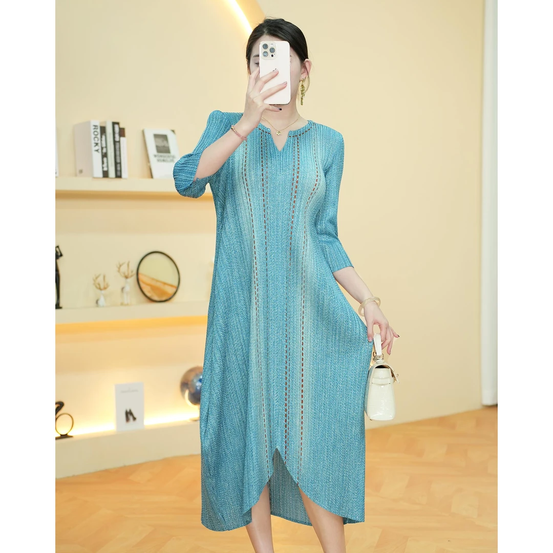 【欧洲站】UU152气质连衣裙2025年新款时尚印花裙子宽松褶皱