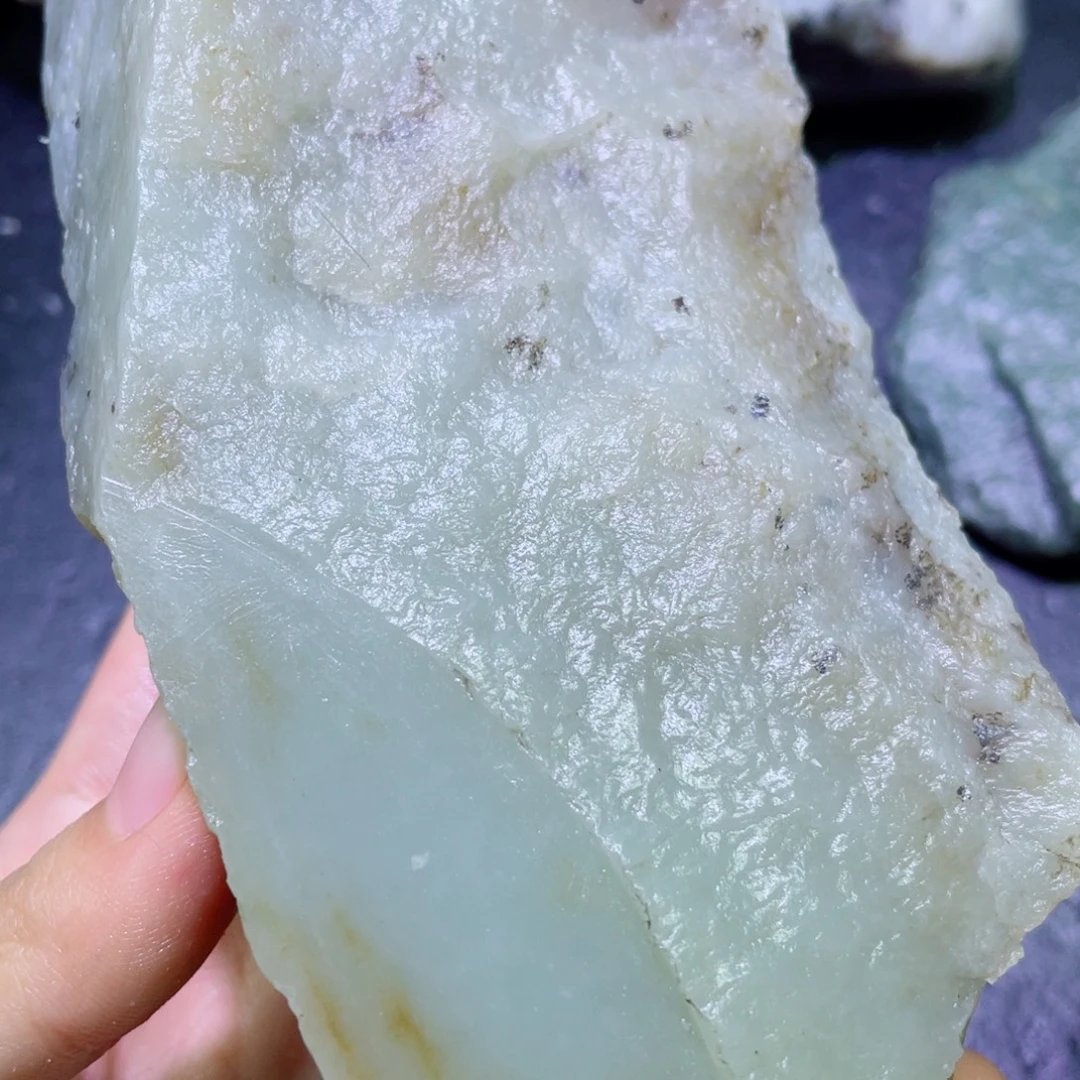 攻***人和田玉未镶嵌珠宝半成品