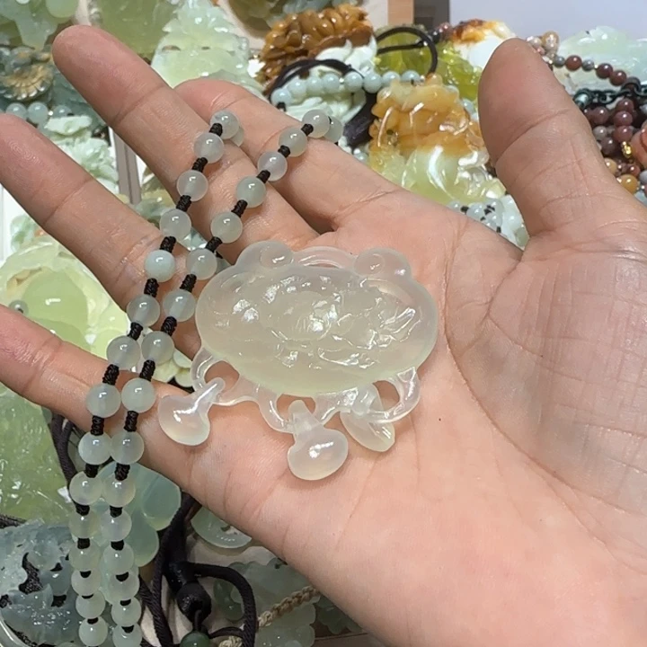 蛇纹石玉吊坠未镶嵌『****’