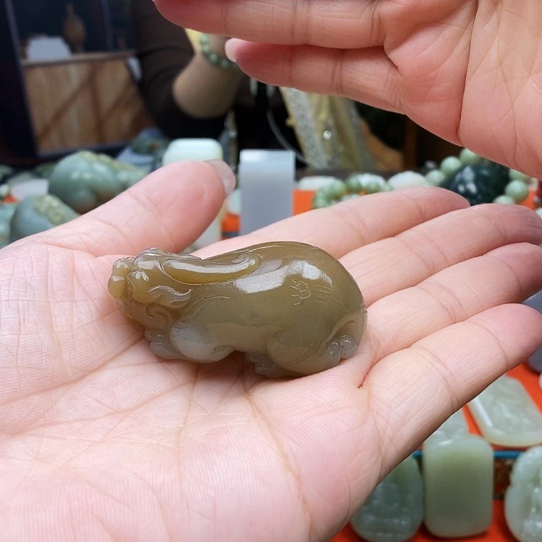 颈饰未镶嵌和田玉焦****司